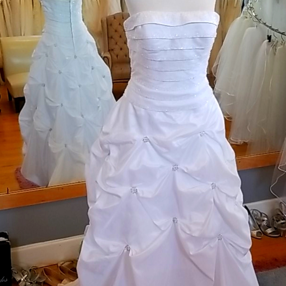 Beautiful wedding dress with sparkly sequins